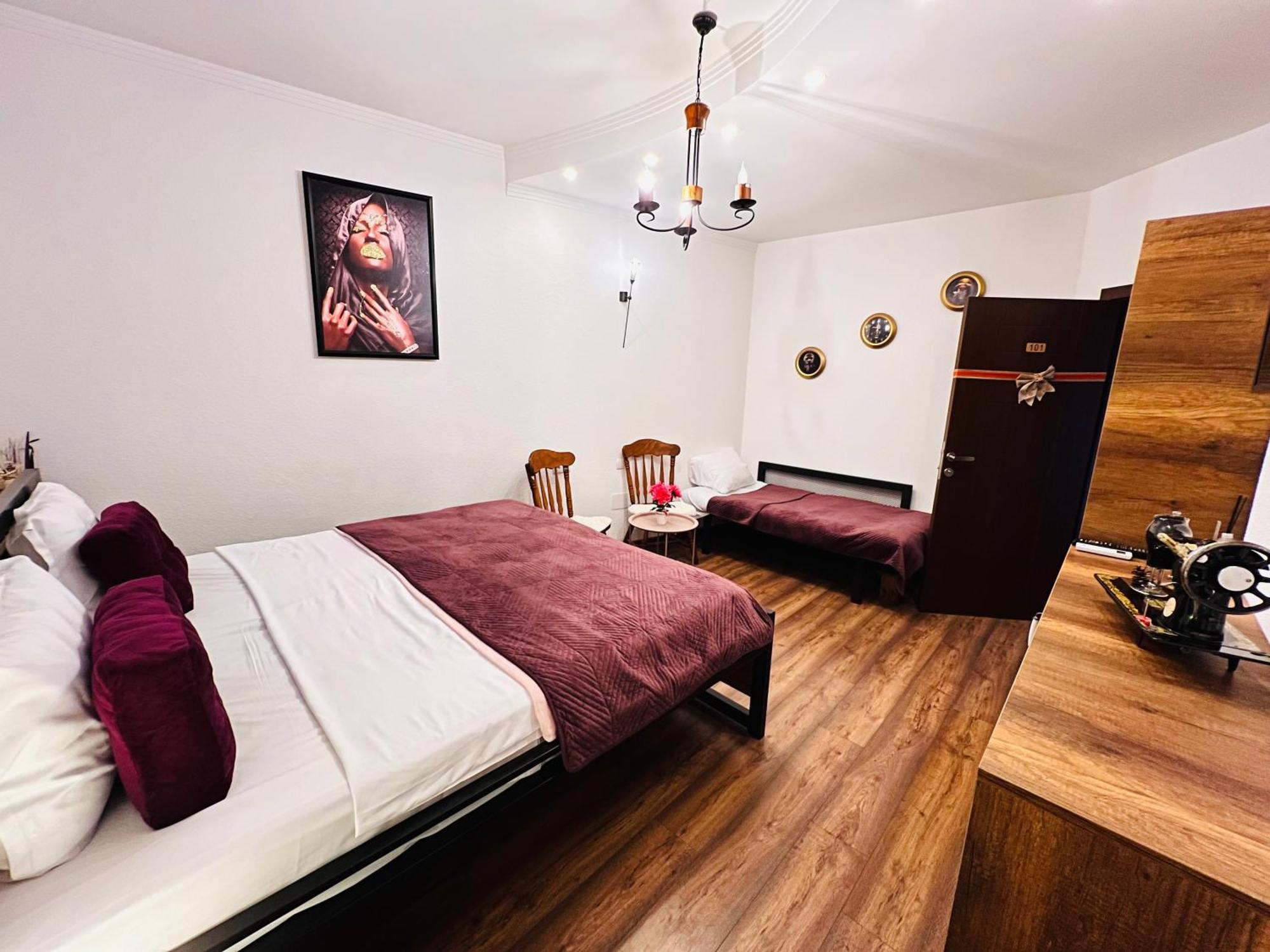 Hotel Fjorr Призрен Екстериор снимка