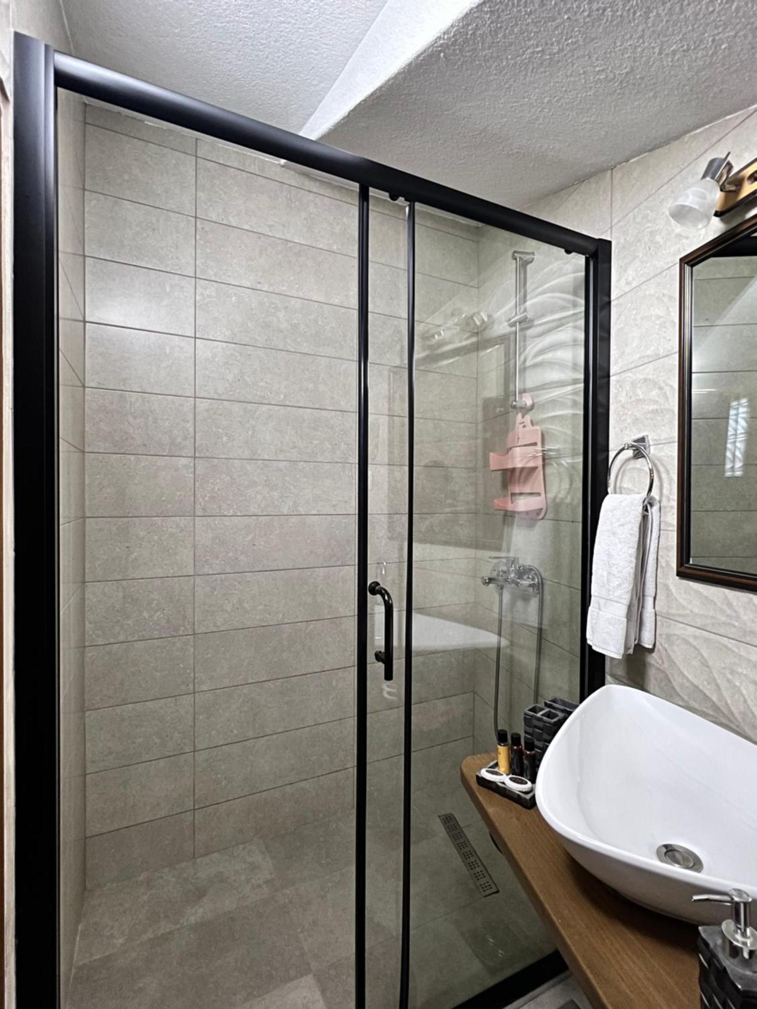 Hotel Fjorr Призрен Екстериор снимка